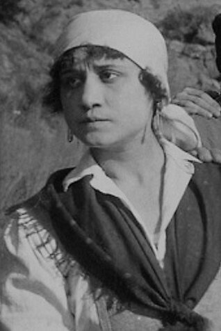 Lola París's poster