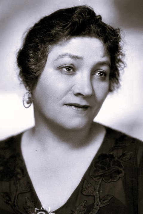 Vera Gordon's poster