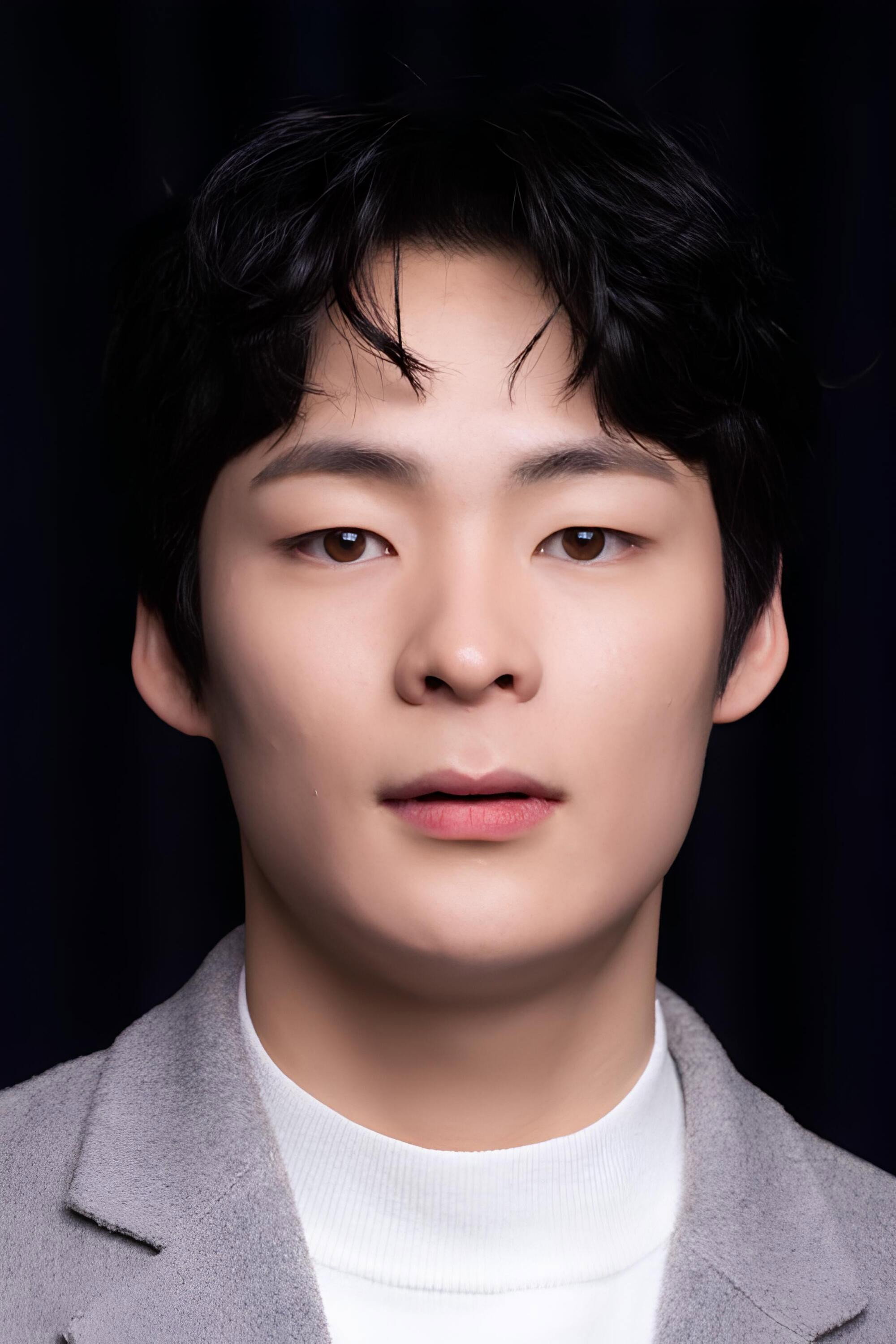 Song Geon-hee's poster