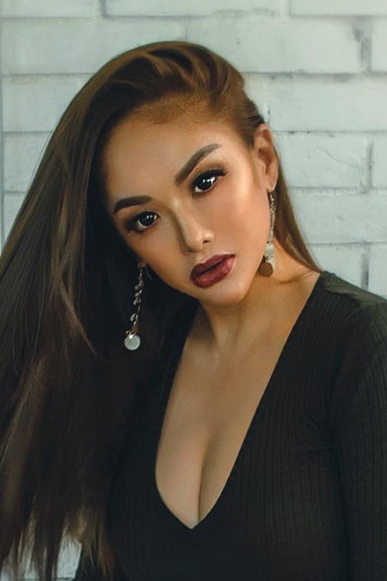 Gwen Garci's poster