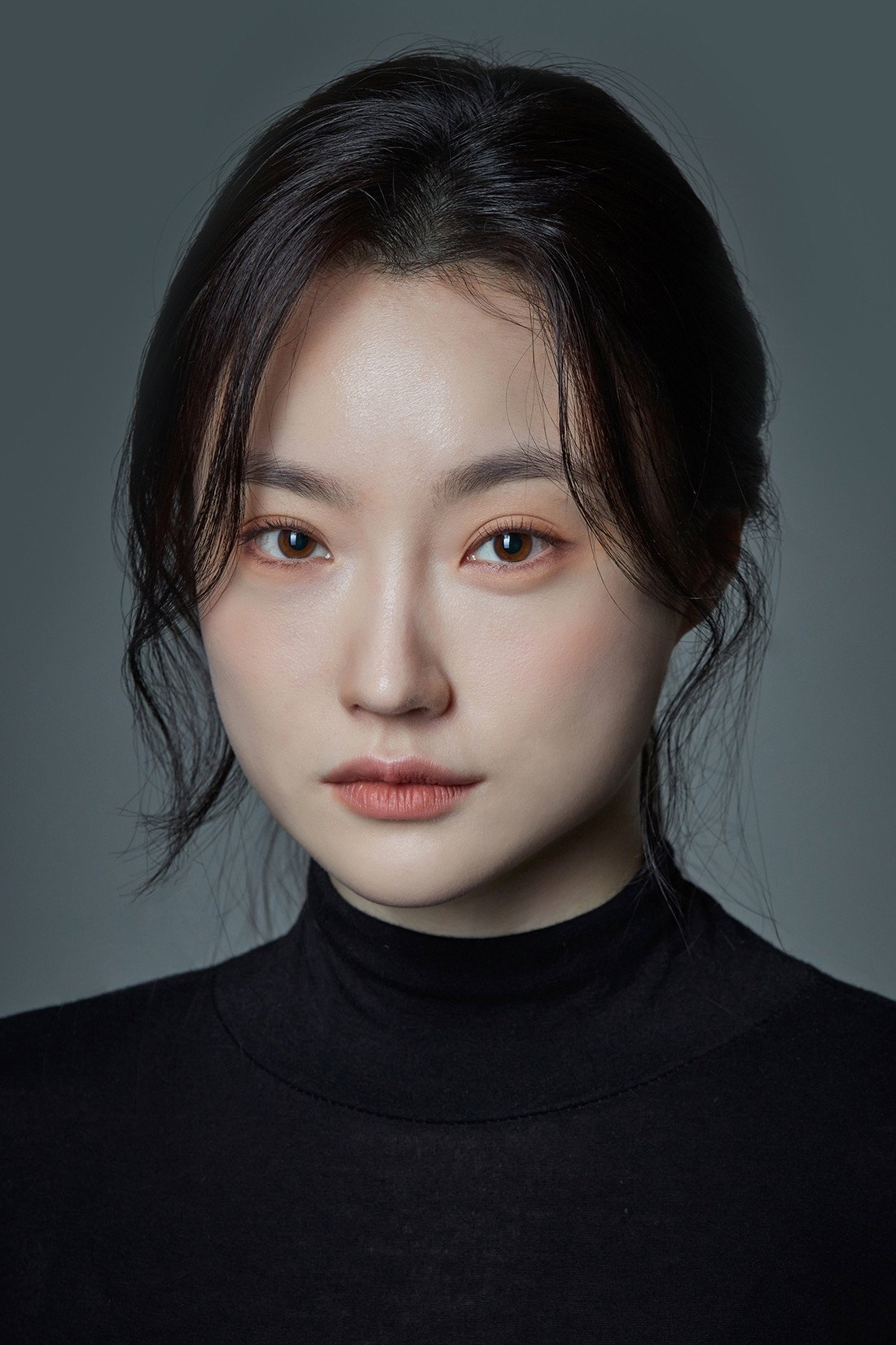 Oui Ji-won's poster