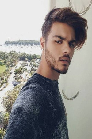 Abraham Mateo's poster