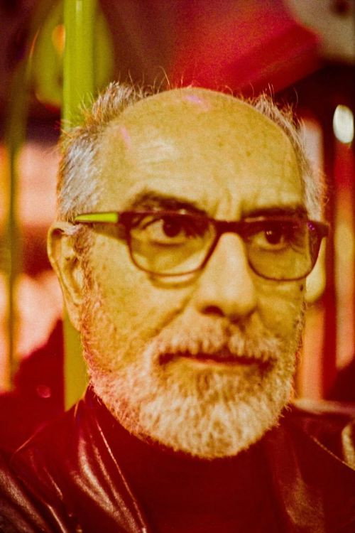 Víctor González's poster