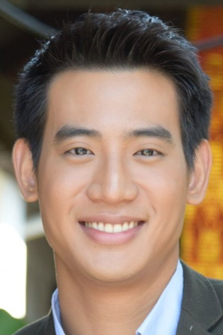 Thongpoom Siripipat's poster