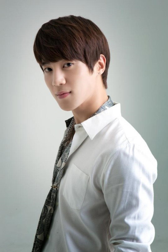 Yoon Sung-mo's poster