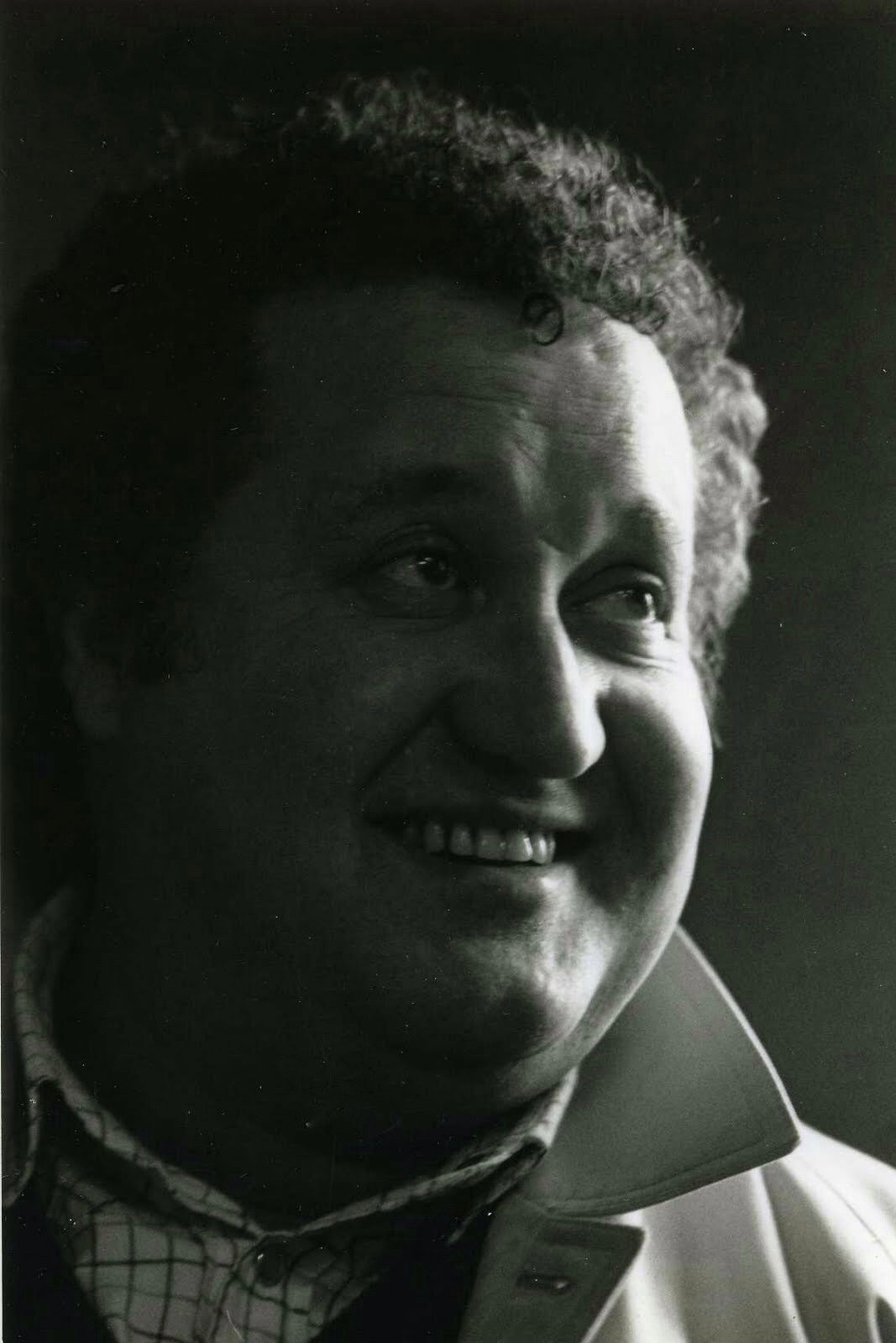 António Assunção's poster