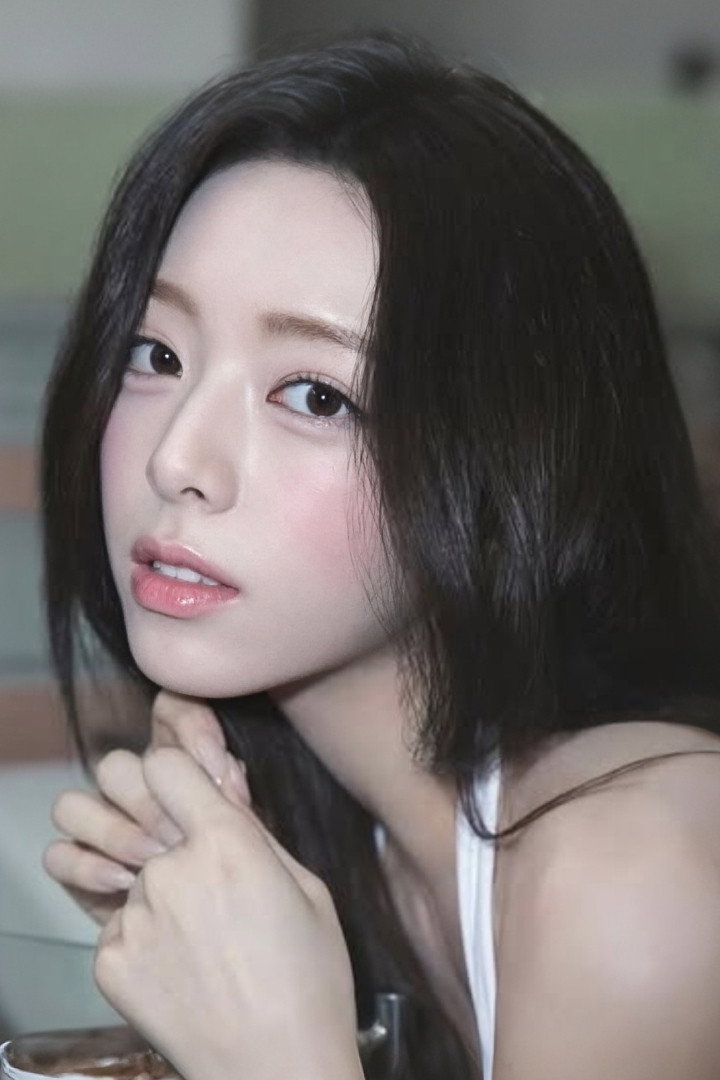 Yuna's poster