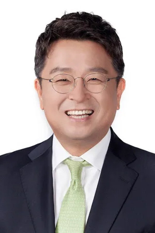 Rhee Cheol-hee's poster