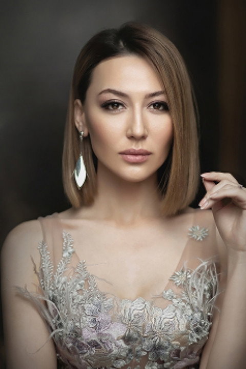 Lola Yoʻldosheva's poster