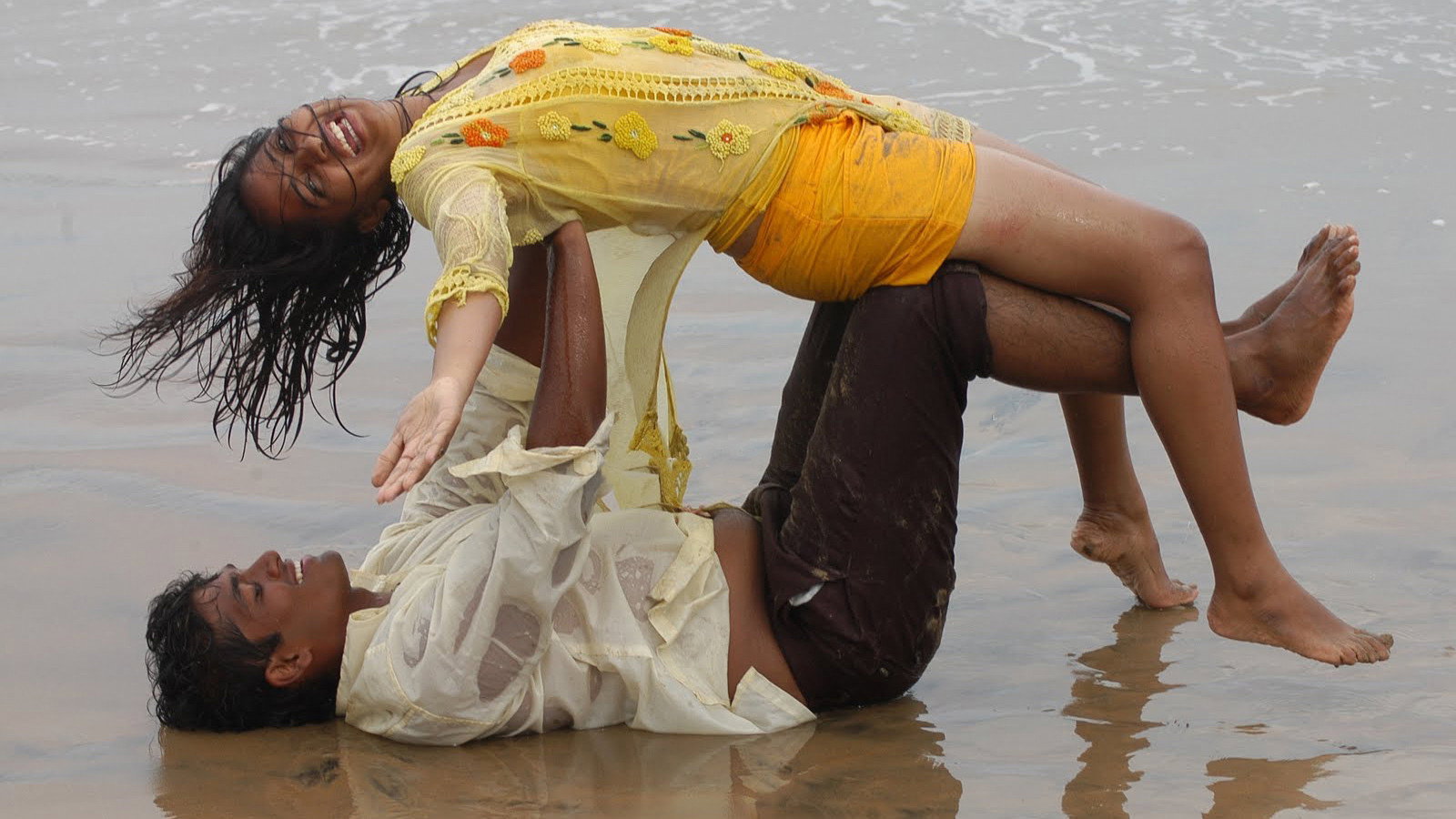 Kadhalagi's poster