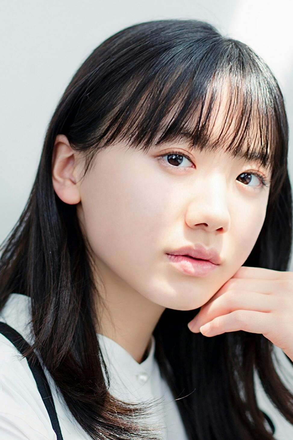 Mana Ashida's poster