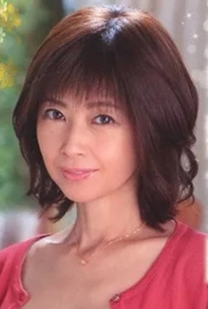 Rumi Mochizuki's poster