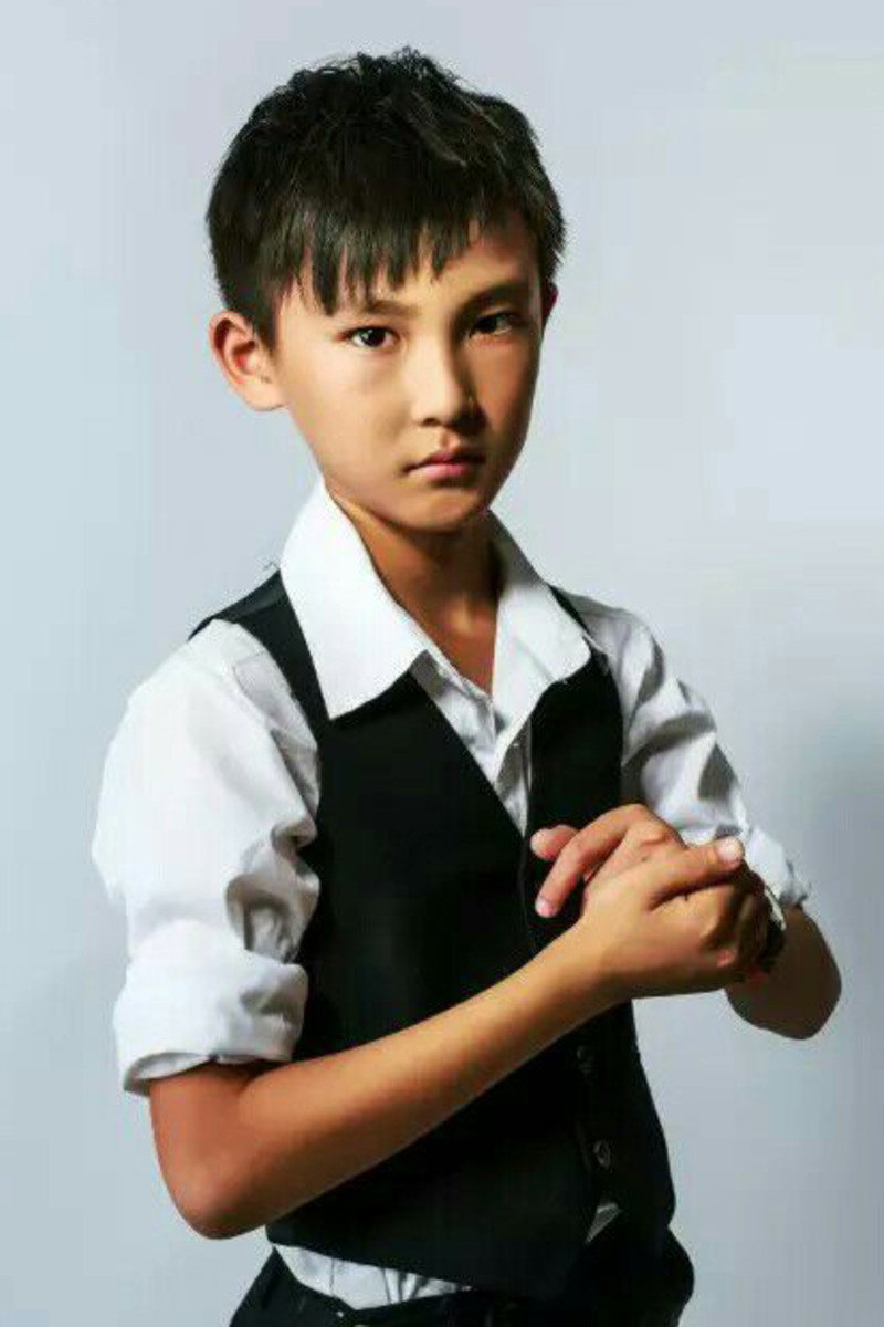 Hu Hongyu's poster