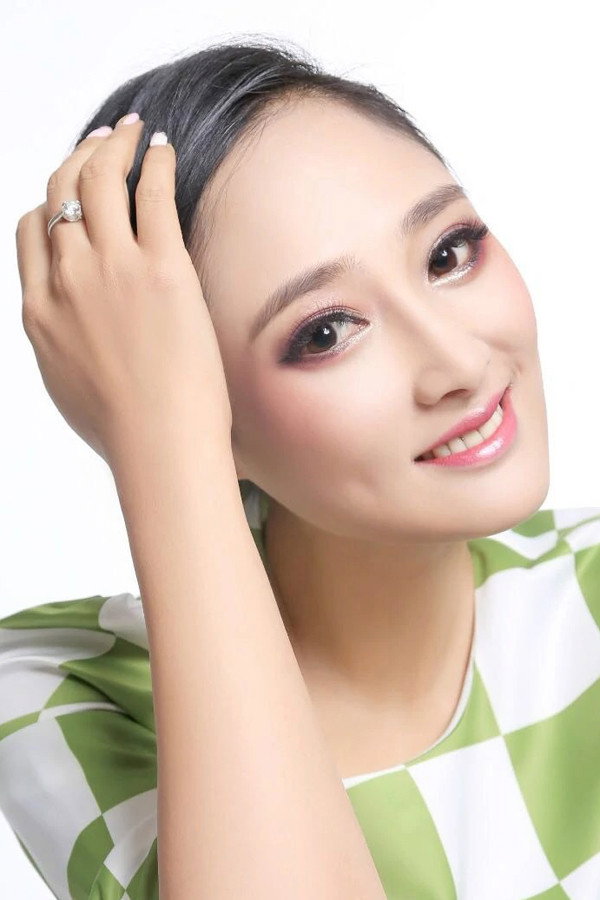 Zhang Yujie's poster
