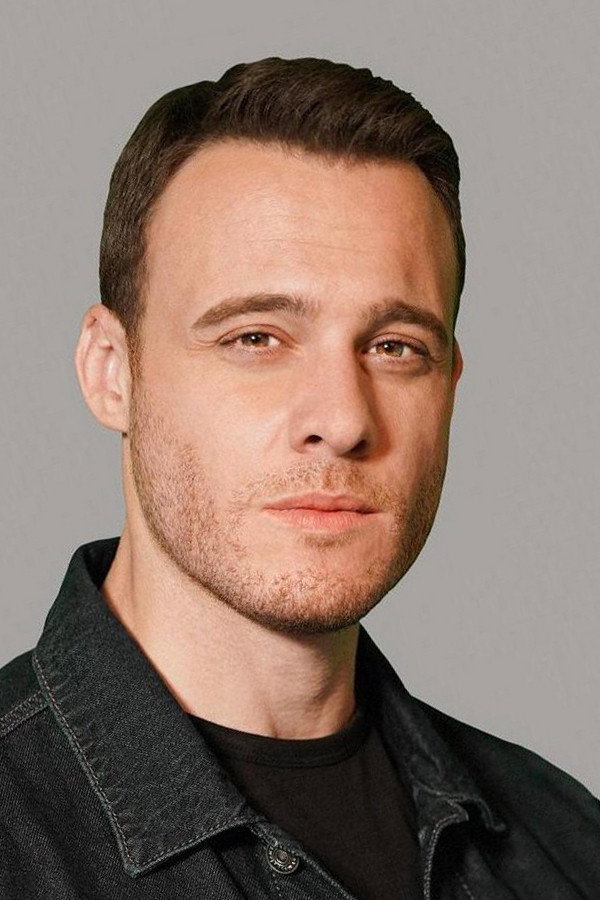 Kerem Bürsin's poster