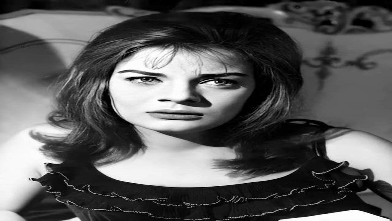 دعني والدموع's poster