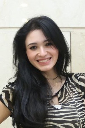 Maeeva Amin's poster