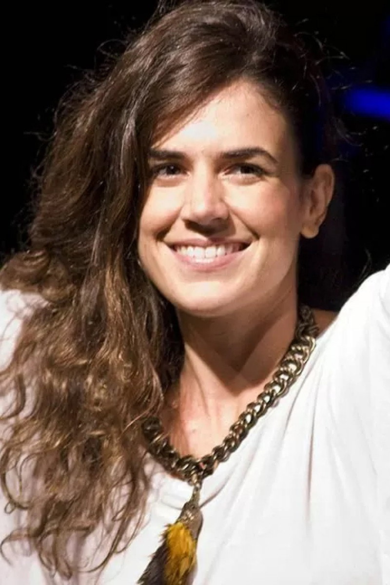 Mariana Aydar's poster