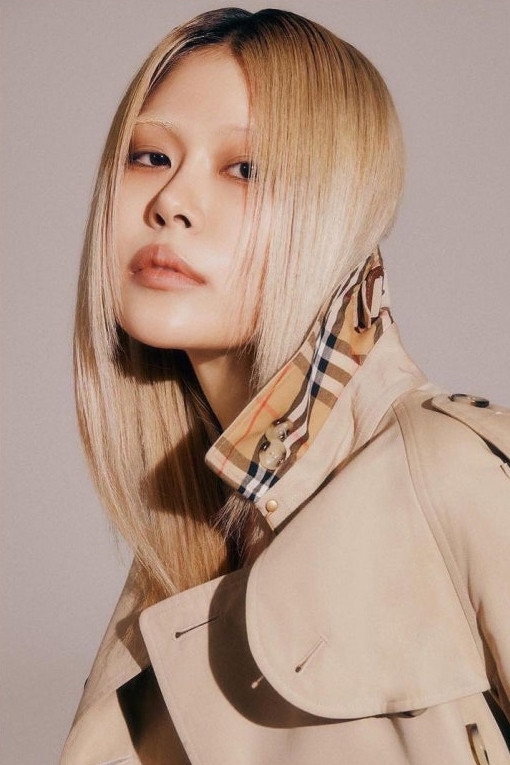 Ahn Ah-reum's poster