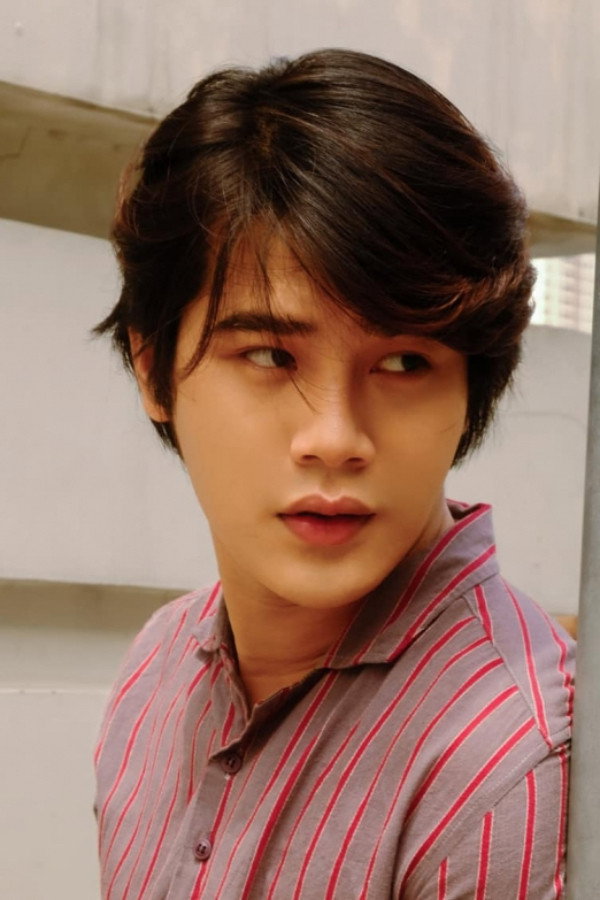 Trần Phong's poster