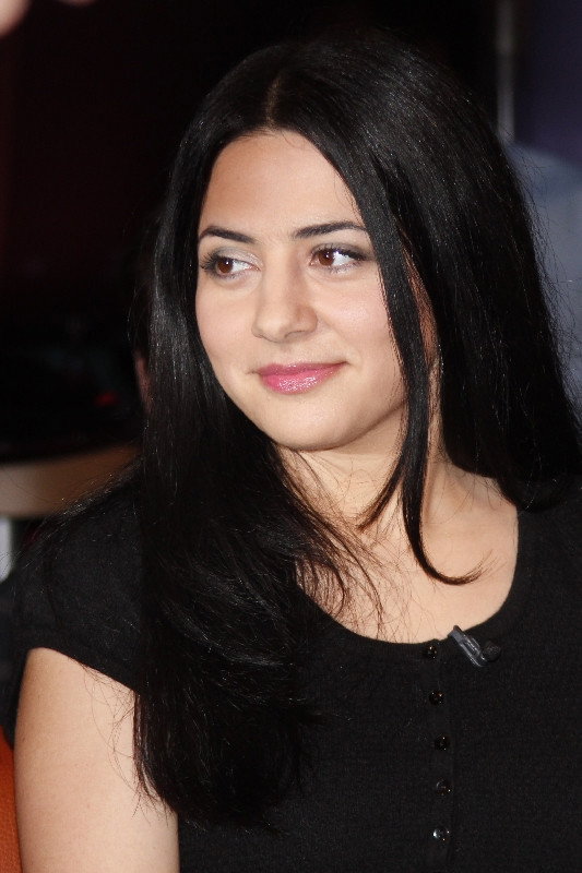 Nesrin Samdereli's poster