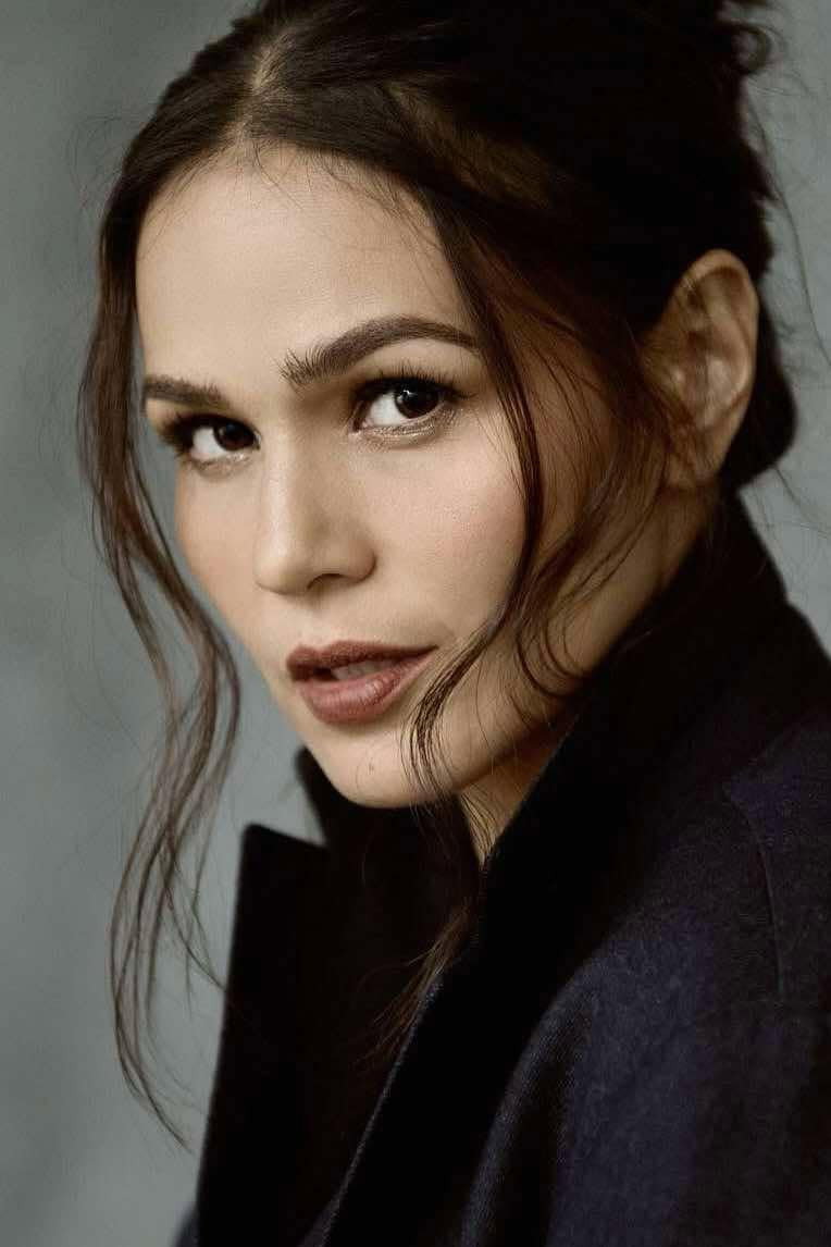 Iza Calzado's poster