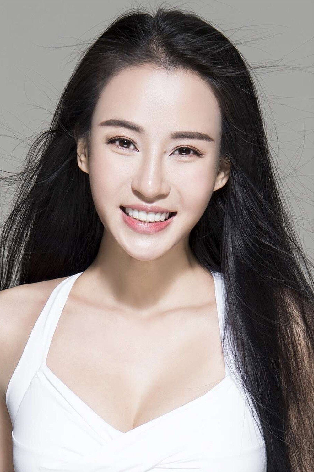 Miya Muqi's poster
