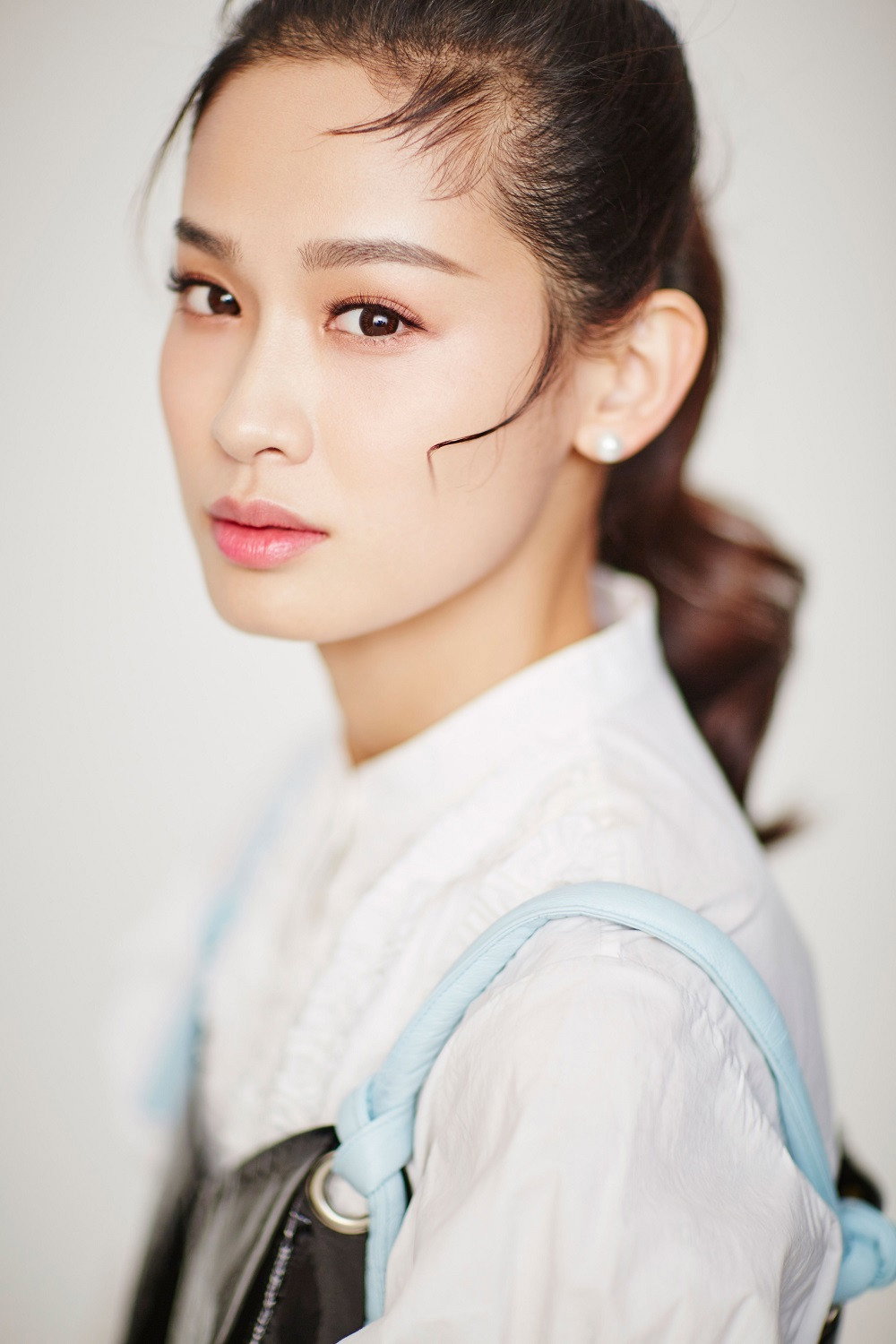 Qu Jingjing's poster
