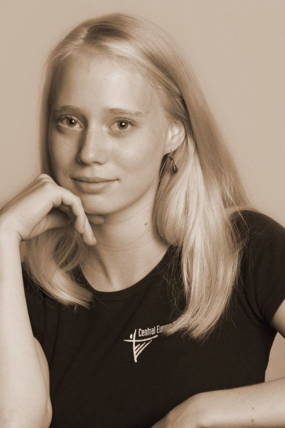 Anna Szilvási's poster