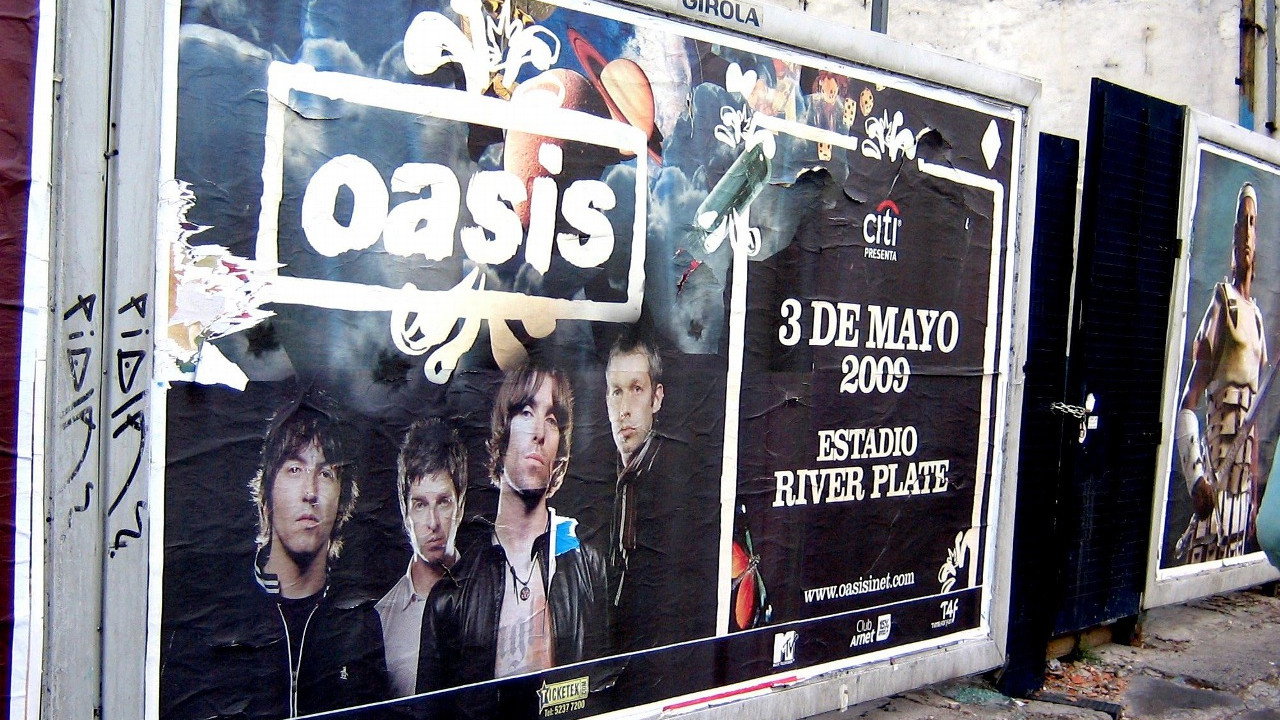 Oasis Monumental 2009's poster