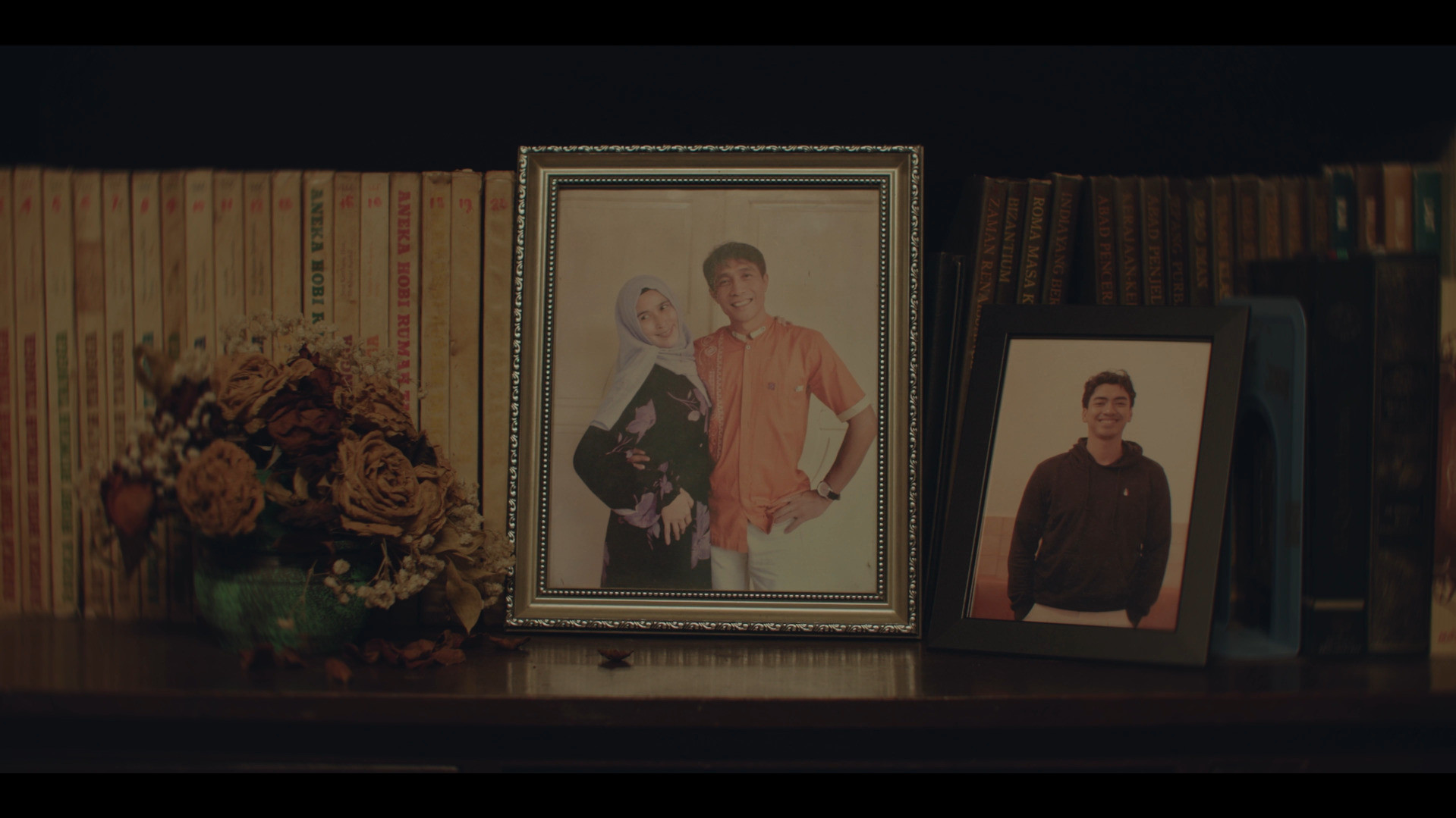 Utuh's poster