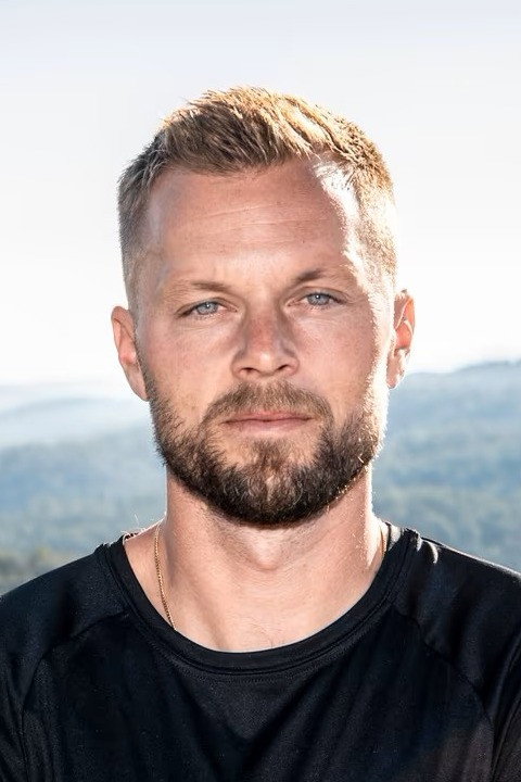 Sebastian Larsson's poster