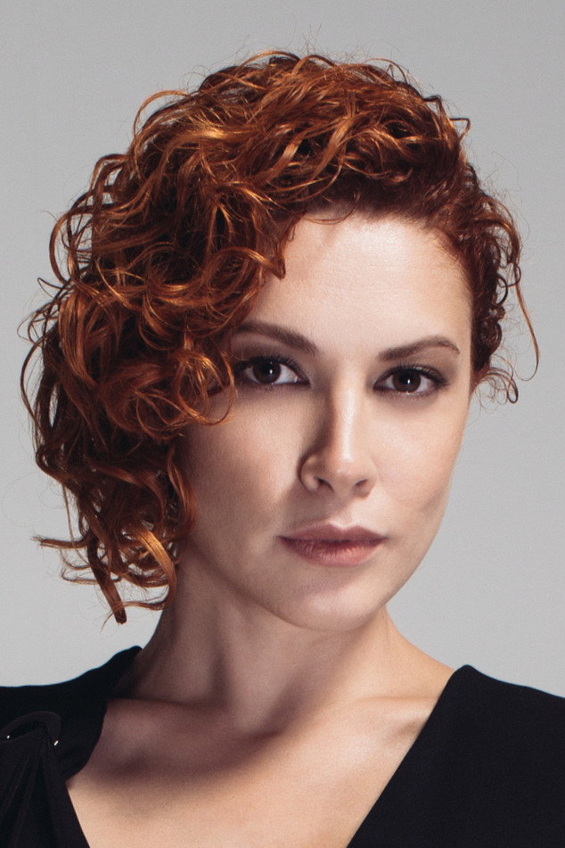 Açelya Topaloğlu's poster