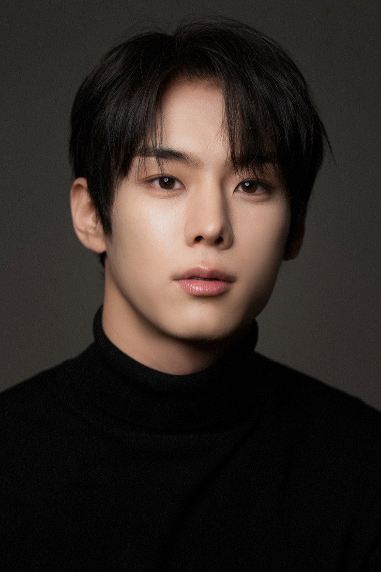 Yoon Seo-bin's poster