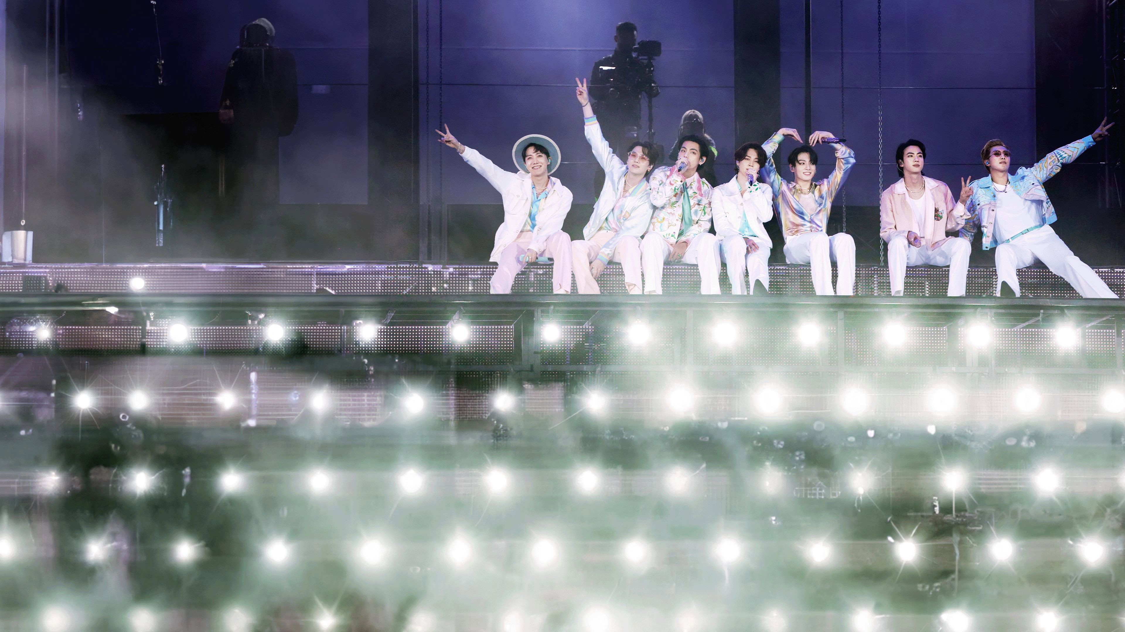 BTS Monuments: Beyond the Star's poster