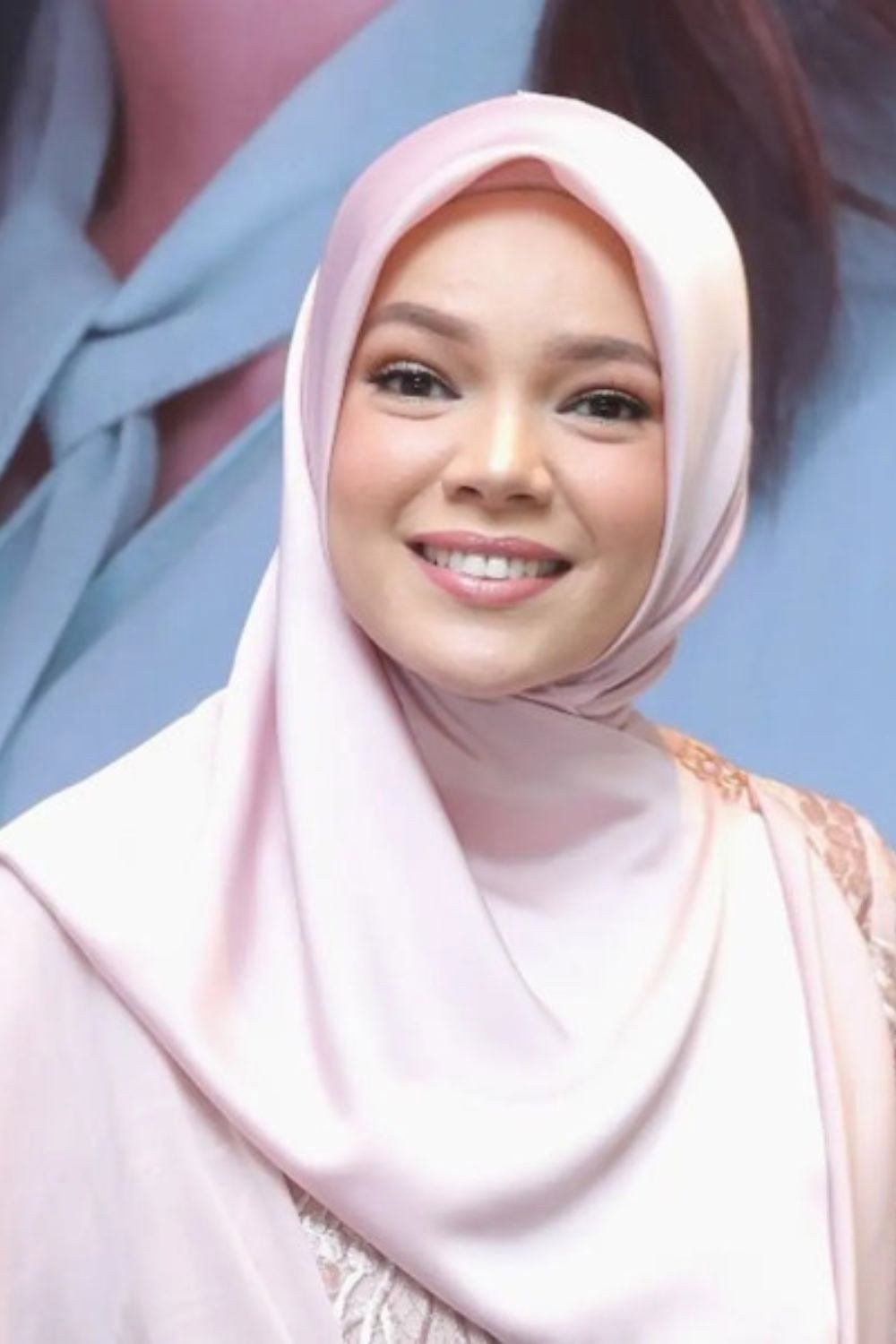 Dewi Sandra's poster