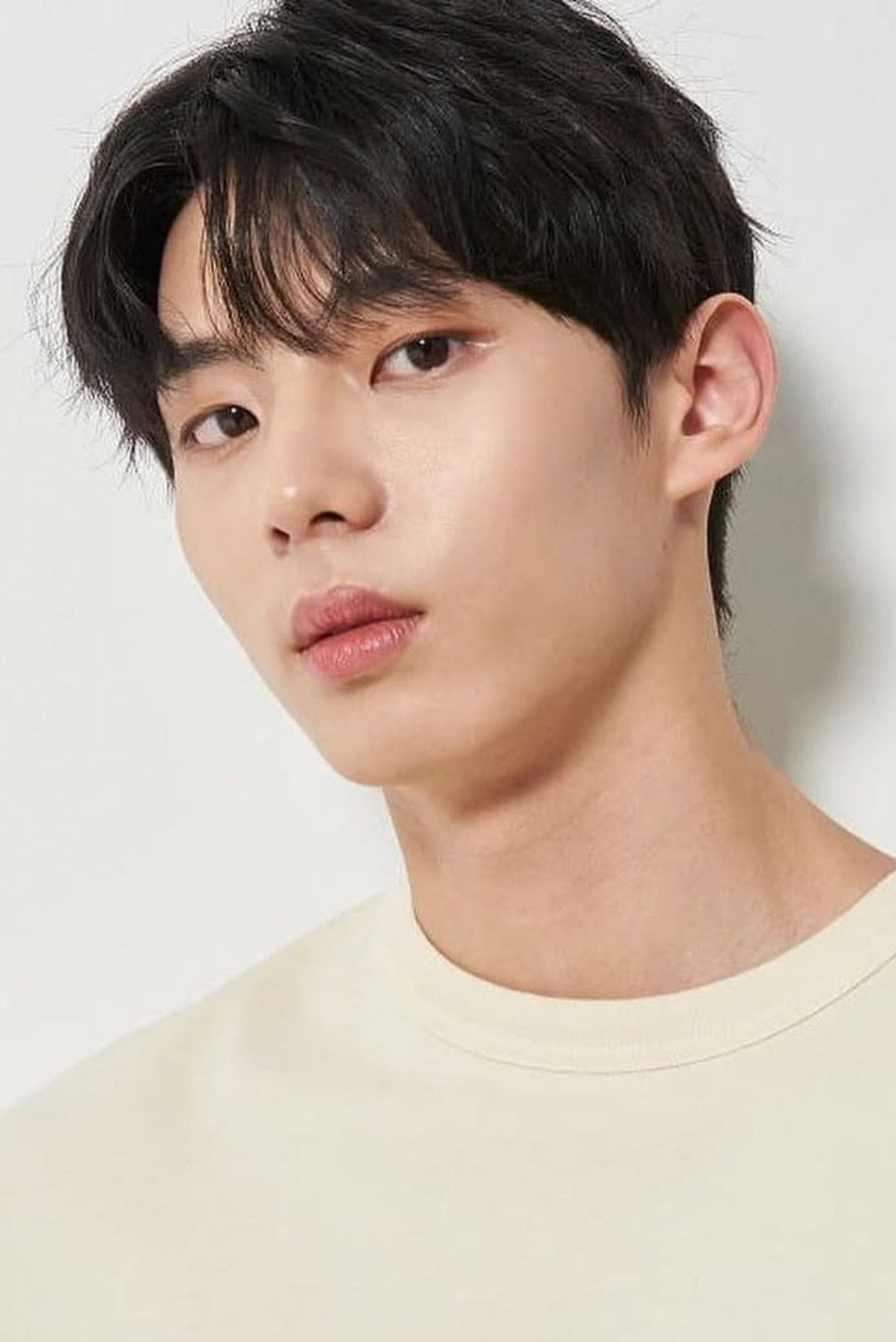 Kim Eo-jin's poster