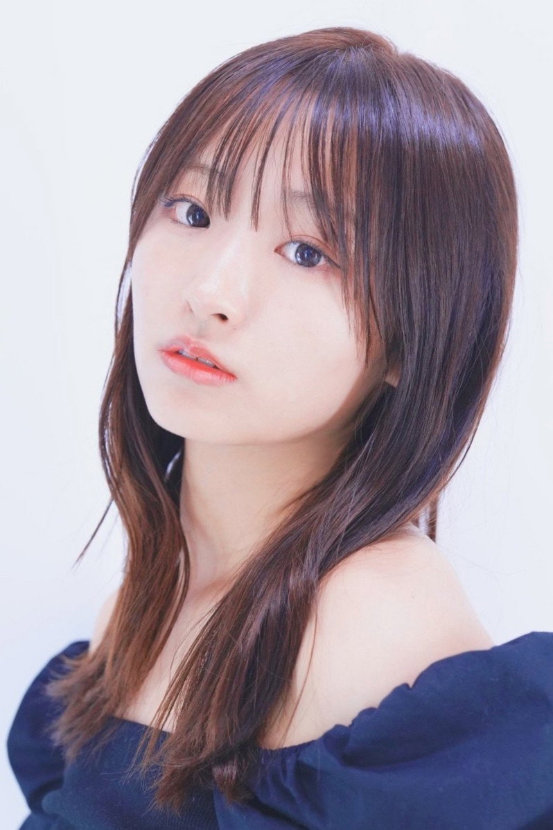 Risa Hinami's poster