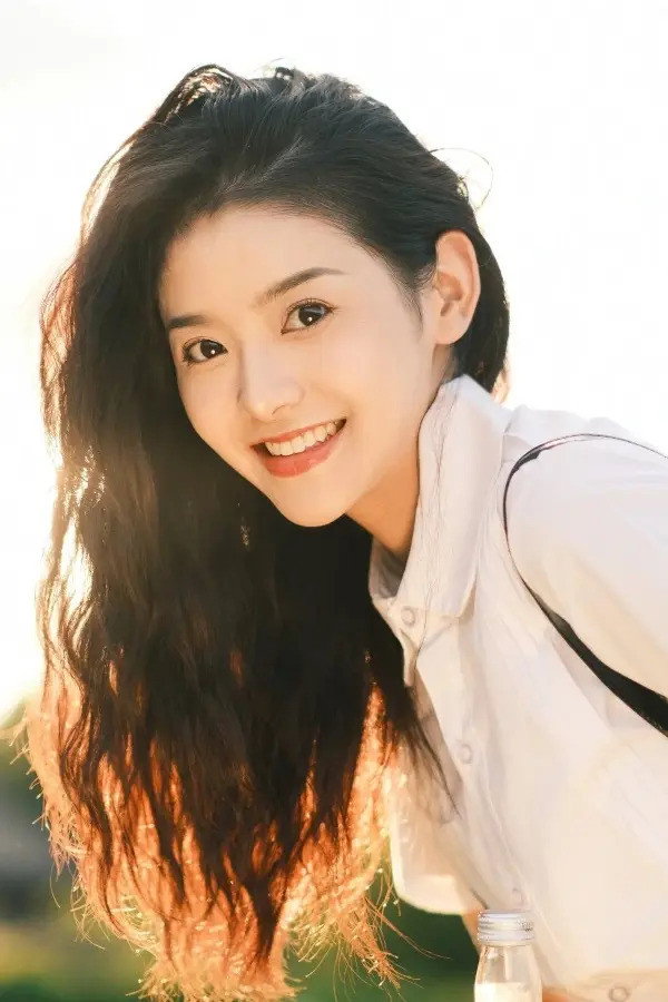 Qiu Jiaqi's poster