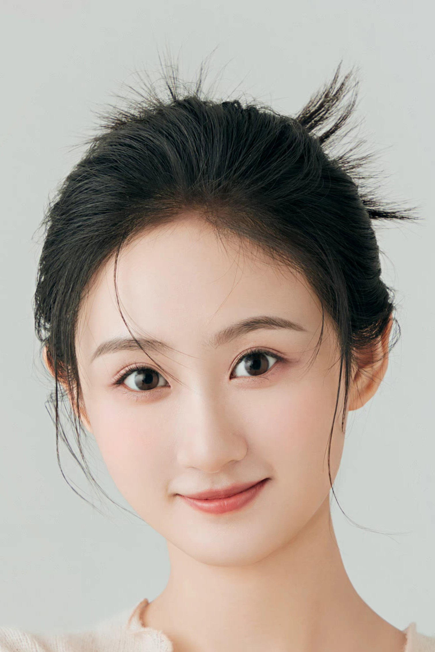 Yin Siqi's poster