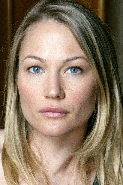Sarah Wynter's poster