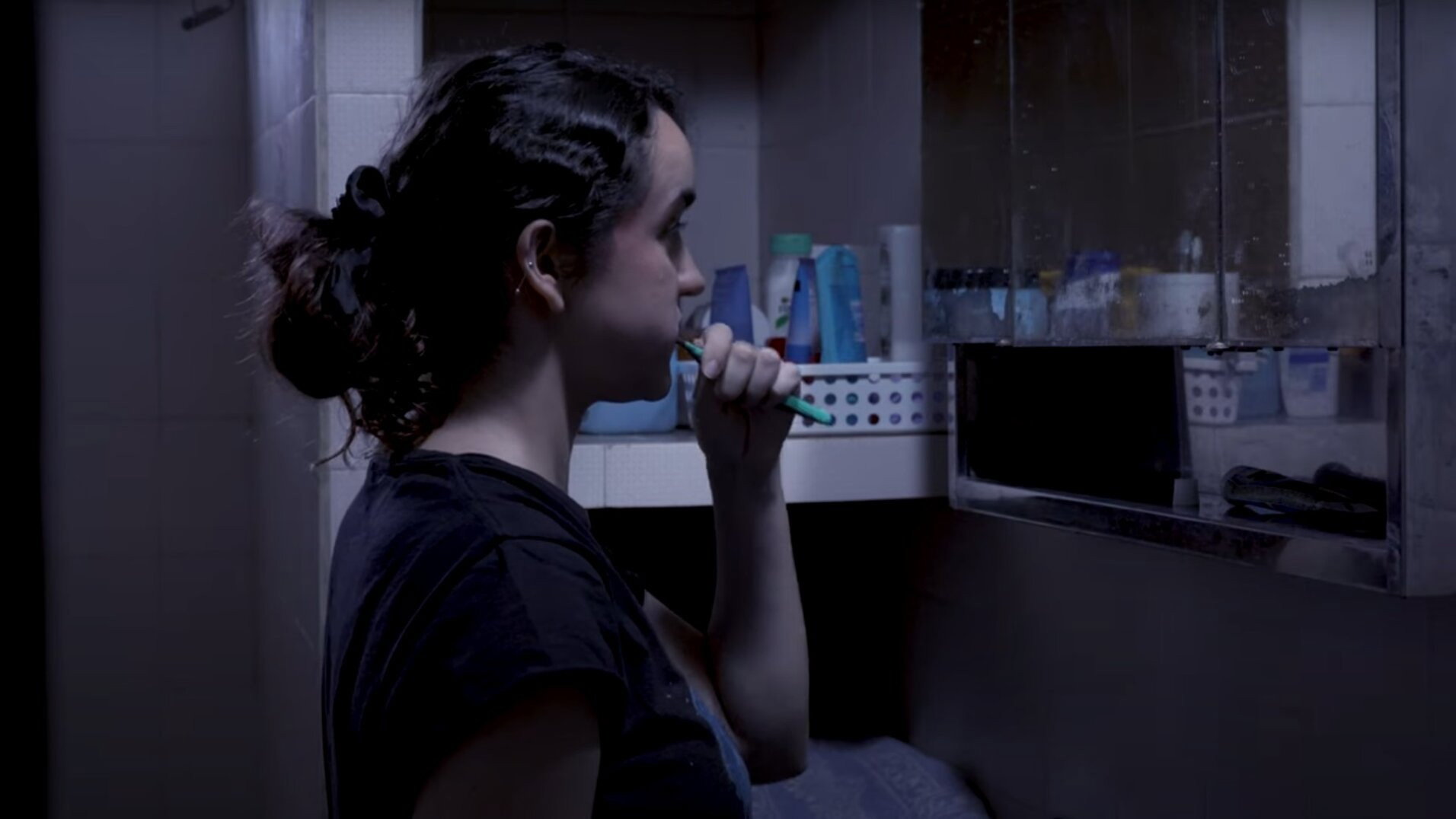 Mirrors's poster