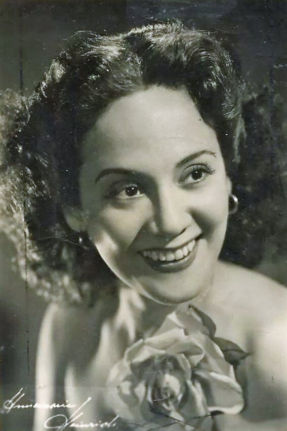 María Esther Gamas's poster