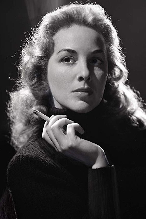Elisa Galvé's poster