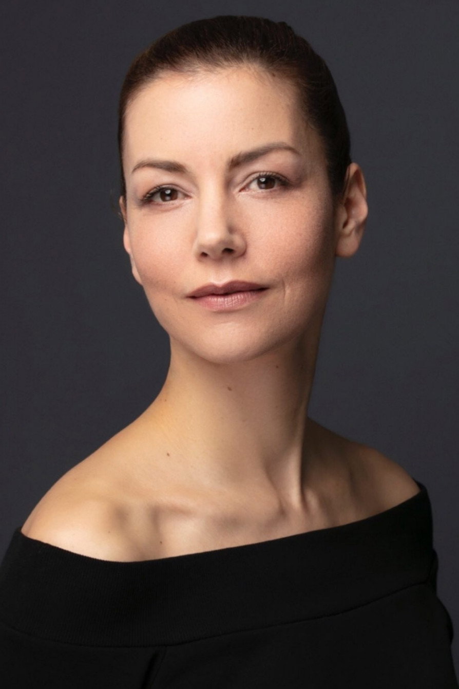 Defne Kayalar's poster