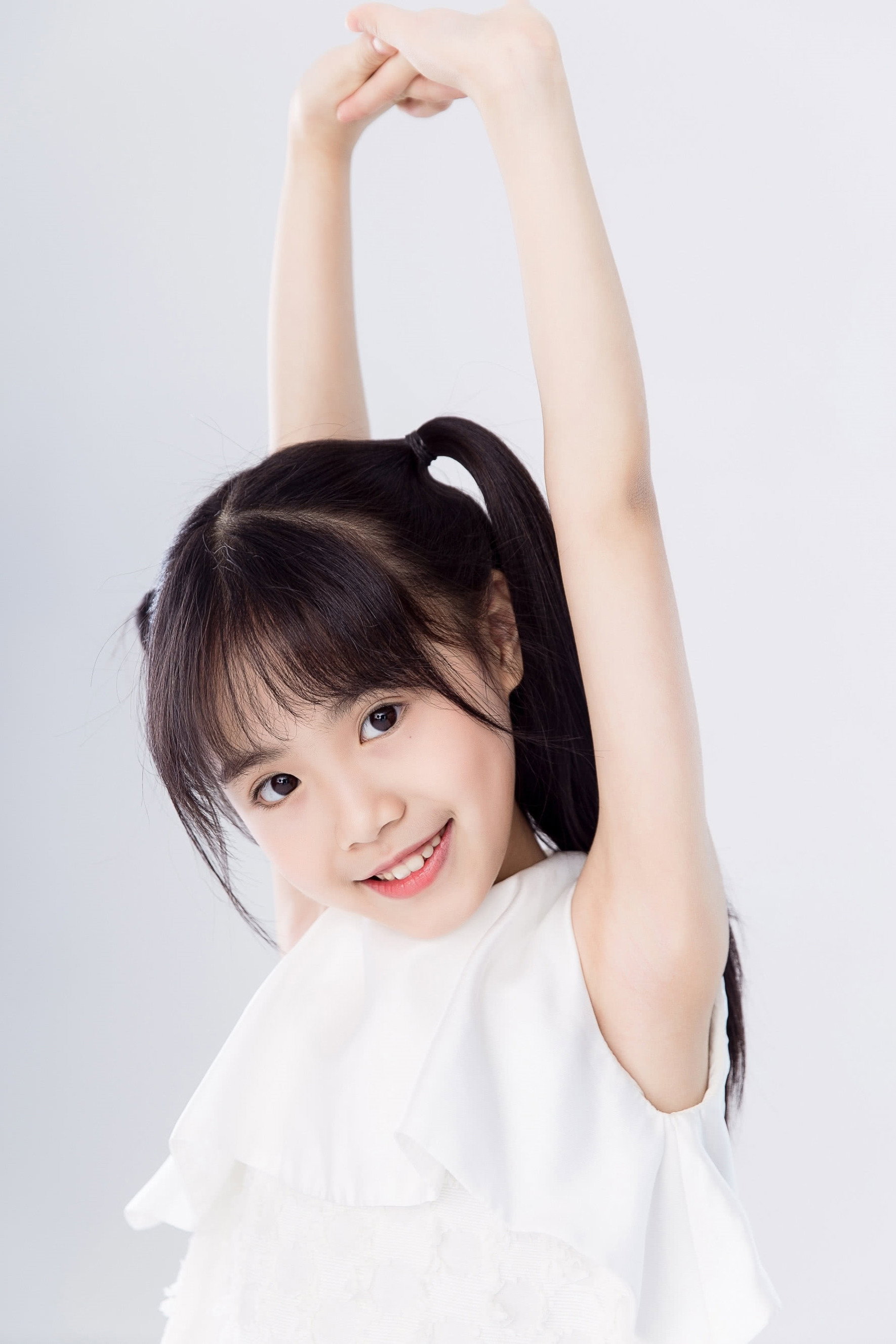 Yu Weini's poster