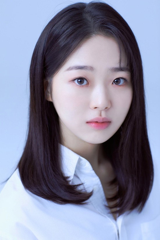 Kim Si-eun's poster