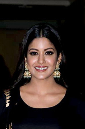 Ishita Dutta's poster
