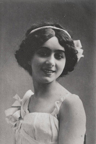 Vera Karalli's poster