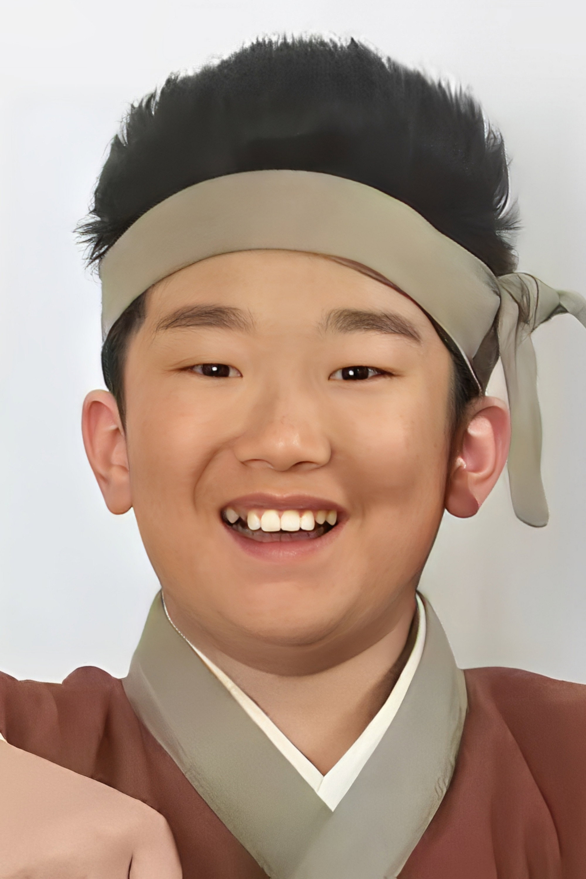 李淏冬's poster